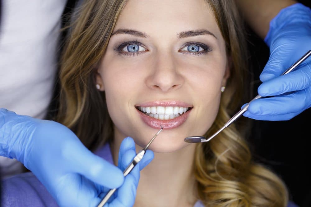 4 Ways Alcohol May be Affecting Your Oral Health